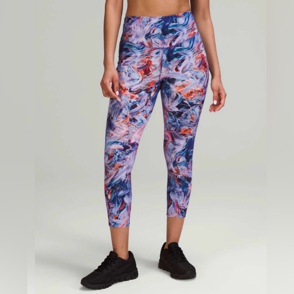 Lululemon Base Pace High Rise Tight Crop‎ Atmospheric Purple Women’s Size 2